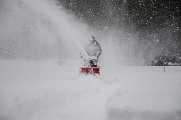 How To Use A Snow Blower? Best of Machinery