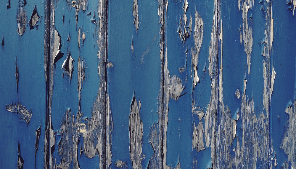 blue paint on wood thats flaked