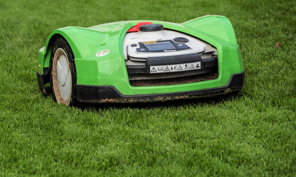 green robot lawn mower 